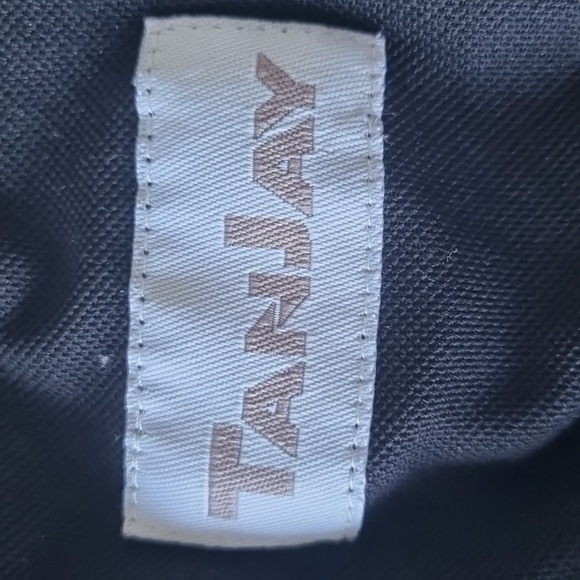 Tanjay black sleeveless V Neck top - Picture 5 of 5